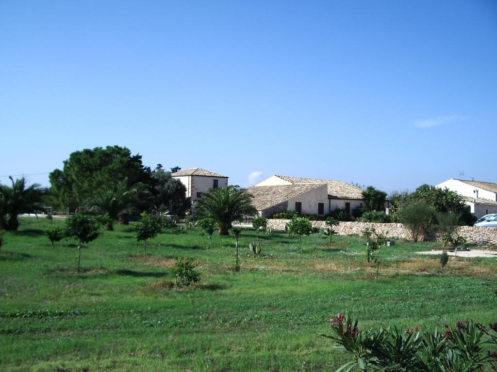 הוילה סירקוזה Pozzo Di Mazza מראה חיצוני תמונה